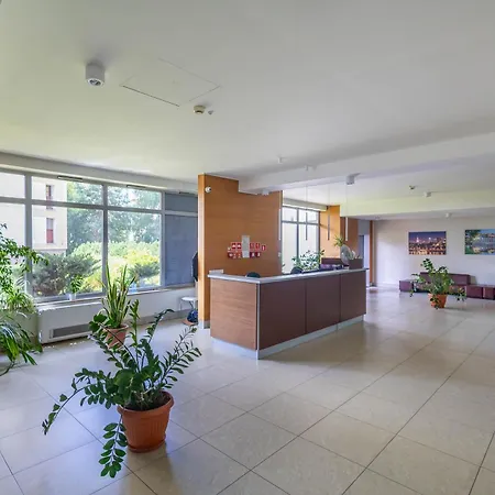 Quiet Near Center & Airport - Balcony, Fast Wi-fi * Warschau
