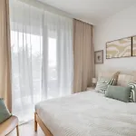 Apartment Quiet Near Center & Airport - Balcony, Fast Wi-fi Warsaw