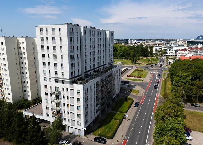 Daire Quiet Near Center & Airport - Balcony, Fast Wi-fi