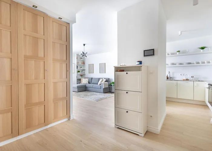 Quiet Near Center & Airport - Balcony, Fast Wi-fi