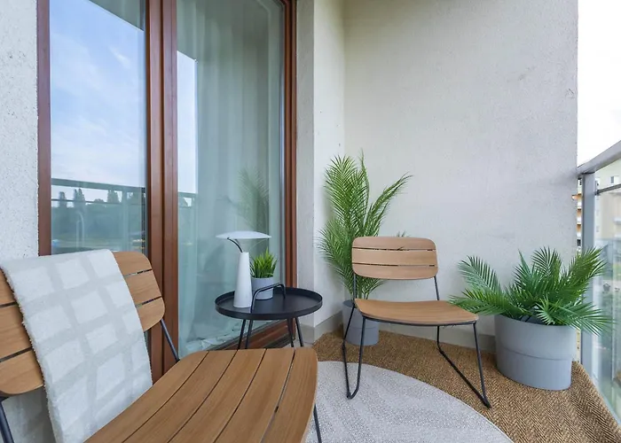 Quiet Near Center & Airport - Balcony, Fast Wi-fi Daire Varşova